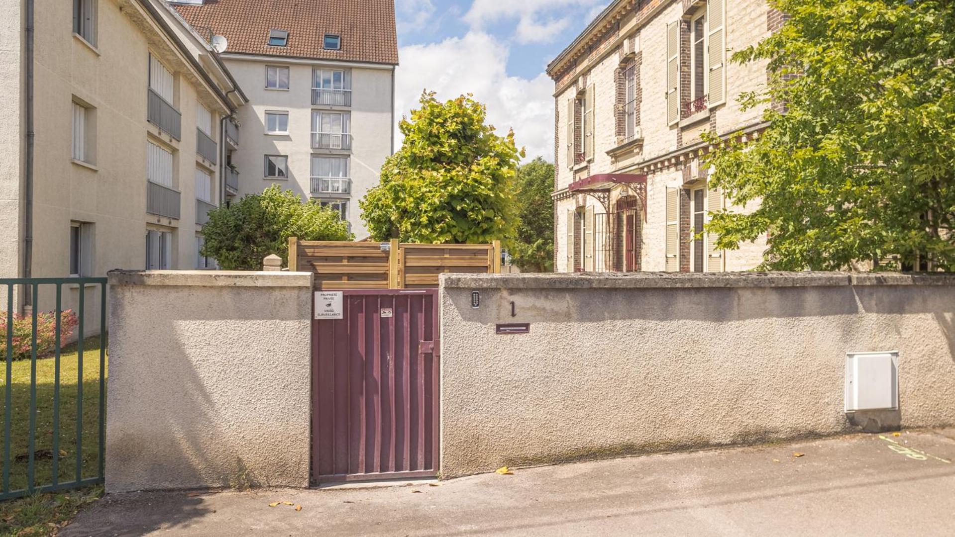 Bonappart 12 - Charme Napoleonien & Confort Troyes Exterior foto